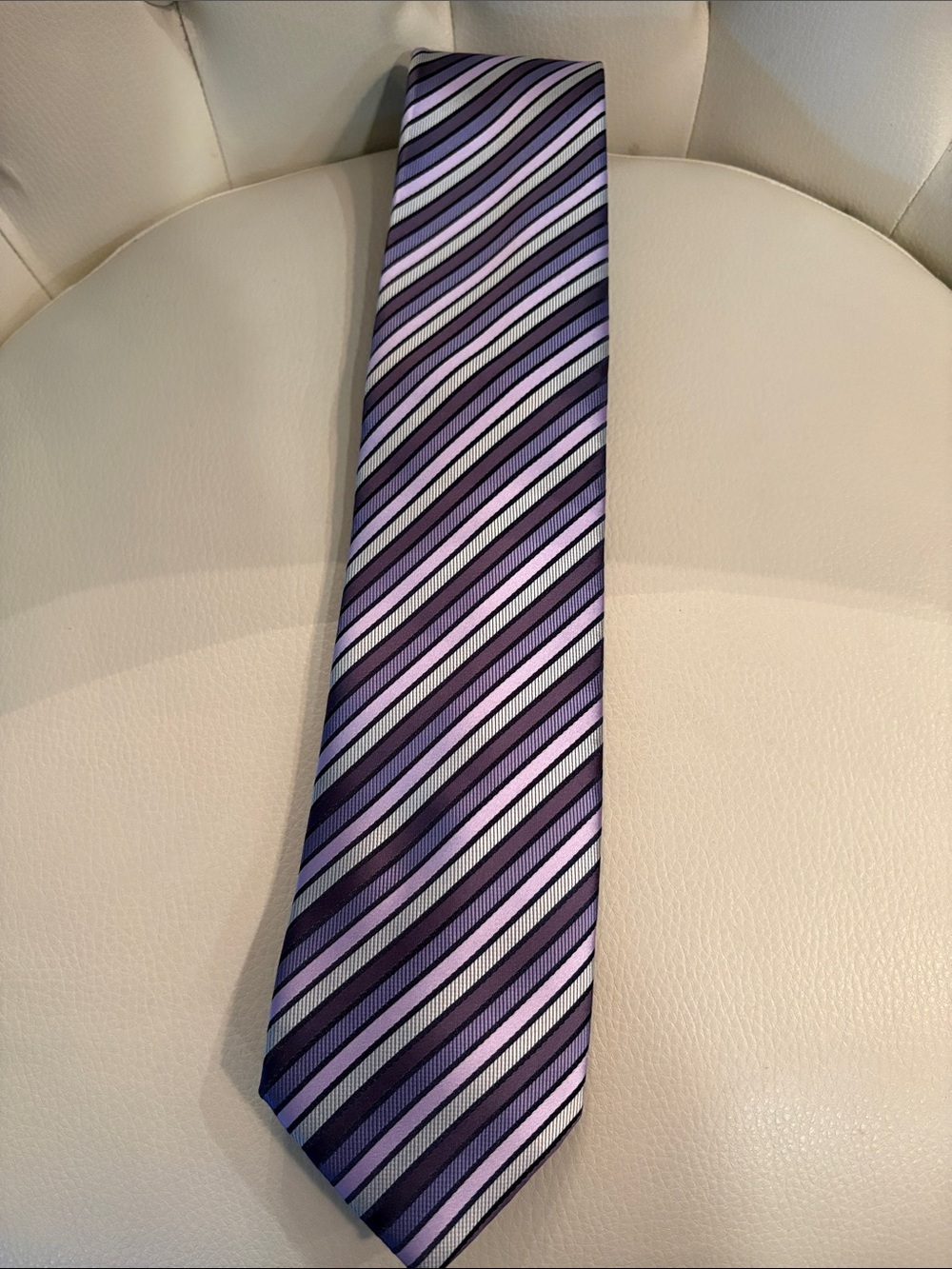 Striped Purple Men's Tie - Versatile Formal Accessory